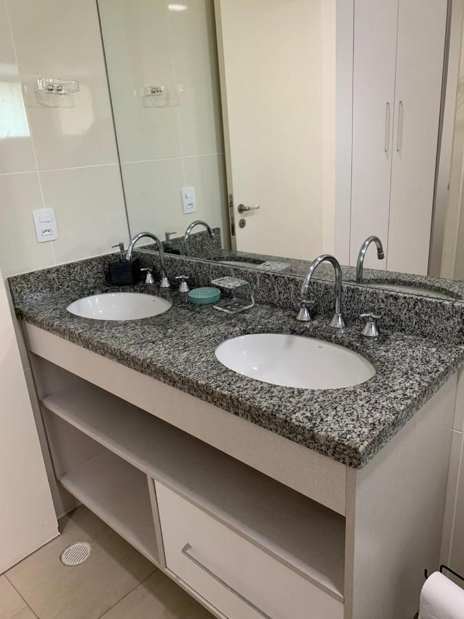 Flat Em Pitangueiras - Sacada Gourmet, 3 Dorms, Limpeza Diaria E Serv De Praia Apartment Guaruja Ngoại thất bức ảnh